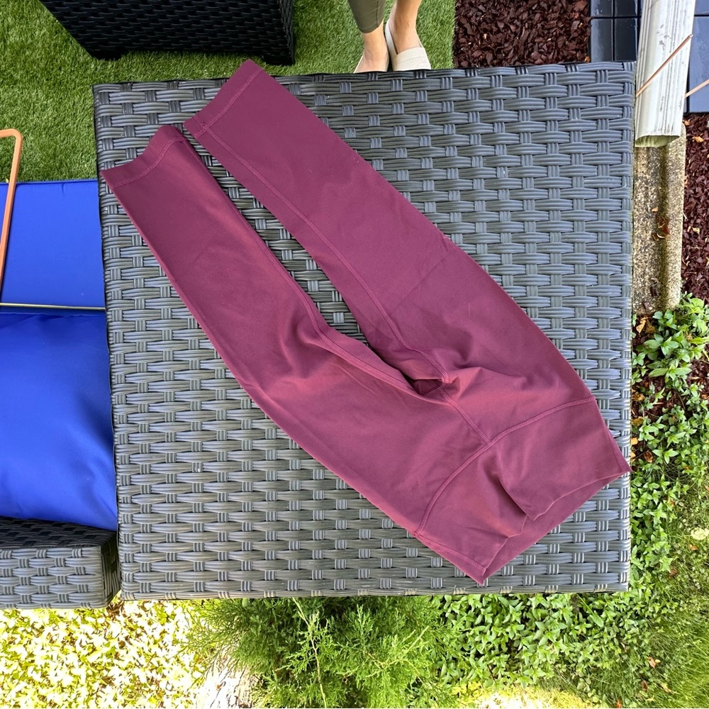 Lululemon size 10 leggings, no tag, great condition